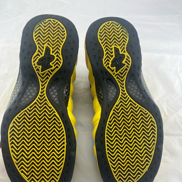 Nike Foamposite “Wutang” Size 11 - Picture 6 of 6
